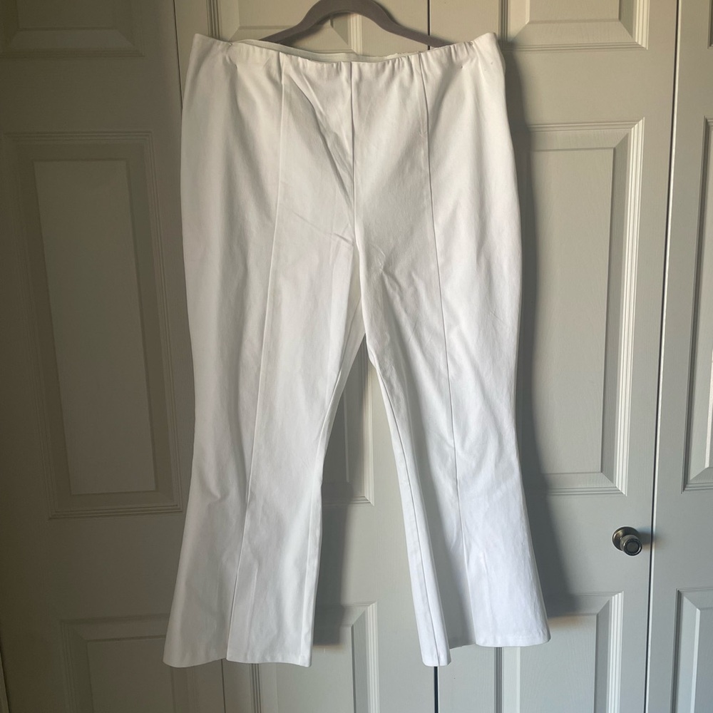 Marc Bouwer | White stretch pants. Fitted. Flare. Comfy. Elastic waist. Size XL